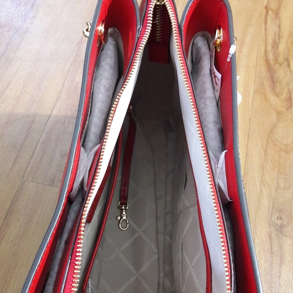 Michael Kors Susan Brown & Red Shoulder Bag - Picture 8 of 16